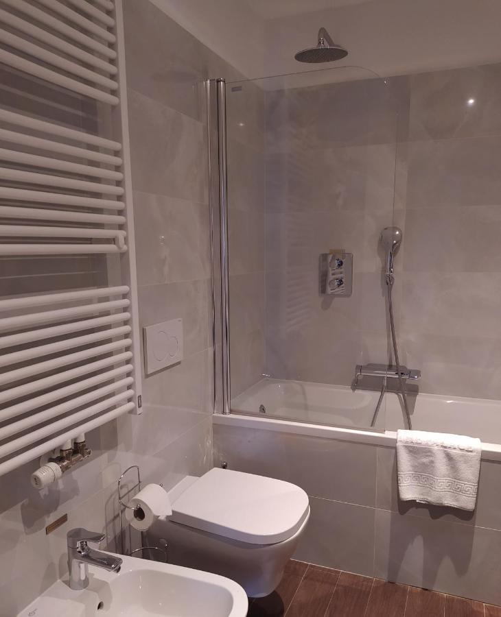 The Palace Suites And Apartments Prague Ngoại thất bức ảnh