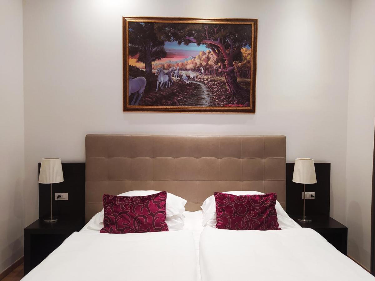 The Palace Suites And Apartments Prague Ngoại thất bức ảnh