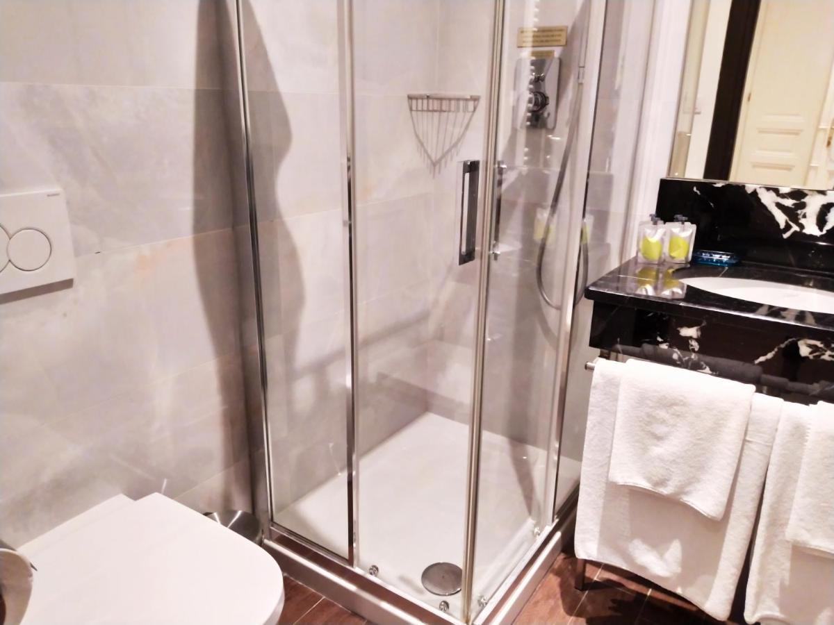 The Palace Suites And Apartments Prague Ngoại thất bức ảnh
