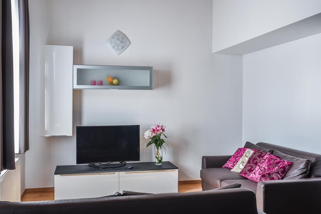 The Palace Suites And Apartments Prague Ngoại thất bức ảnh