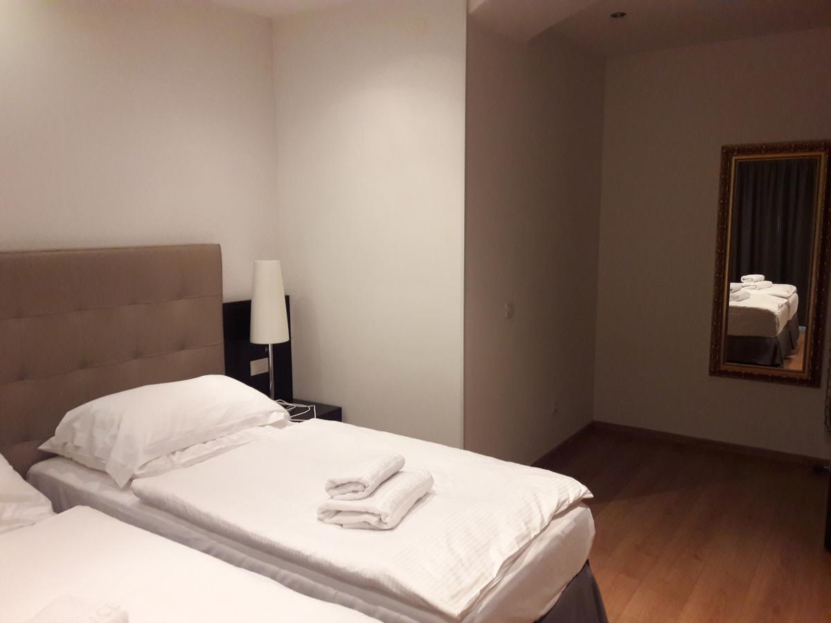 The Palace Suites And Apartments Prague Ngoại thất bức ảnh