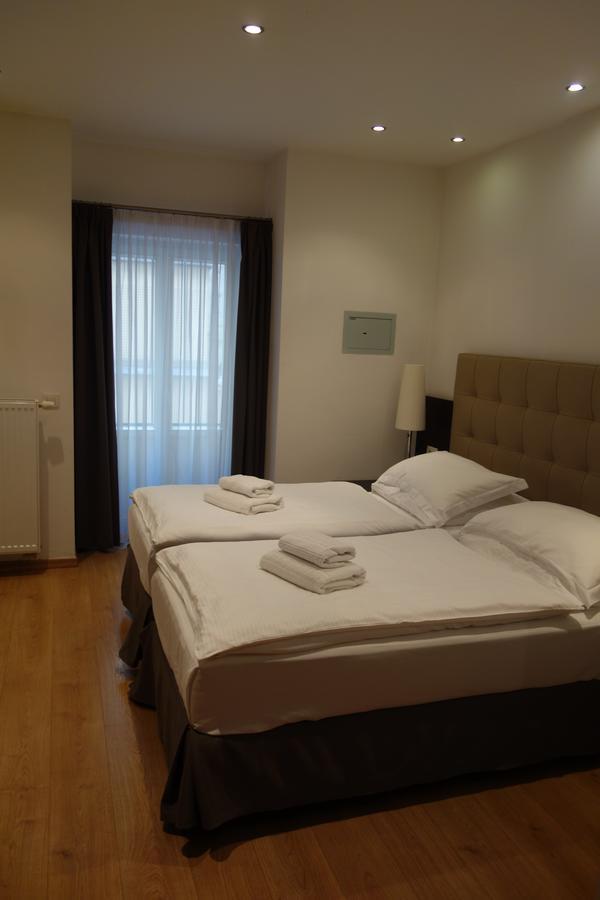 The Palace Suites And Apartments Prague Ngoại thất bức ảnh