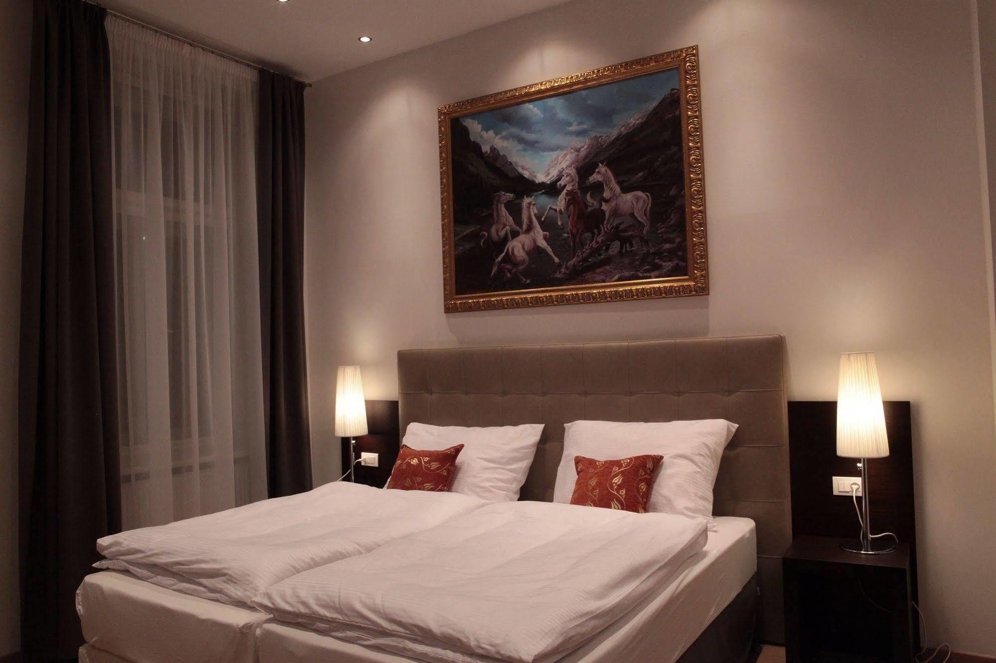 The Palace Suites And Apartments Prague Ngoại thất bức ảnh