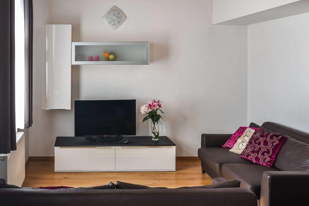 The Palace Suites And Apartments Prague Ngoại thất bức ảnh
