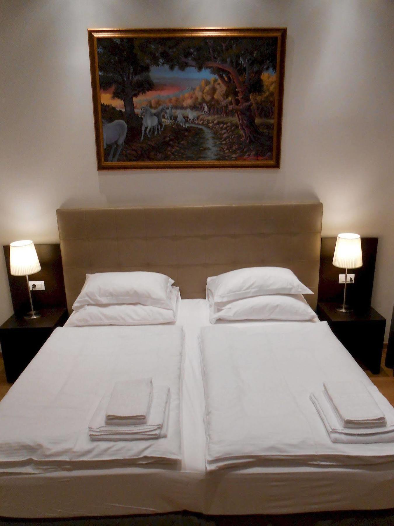 The Palace Suites And Apartments Prague Ngoại thất bức ảnh