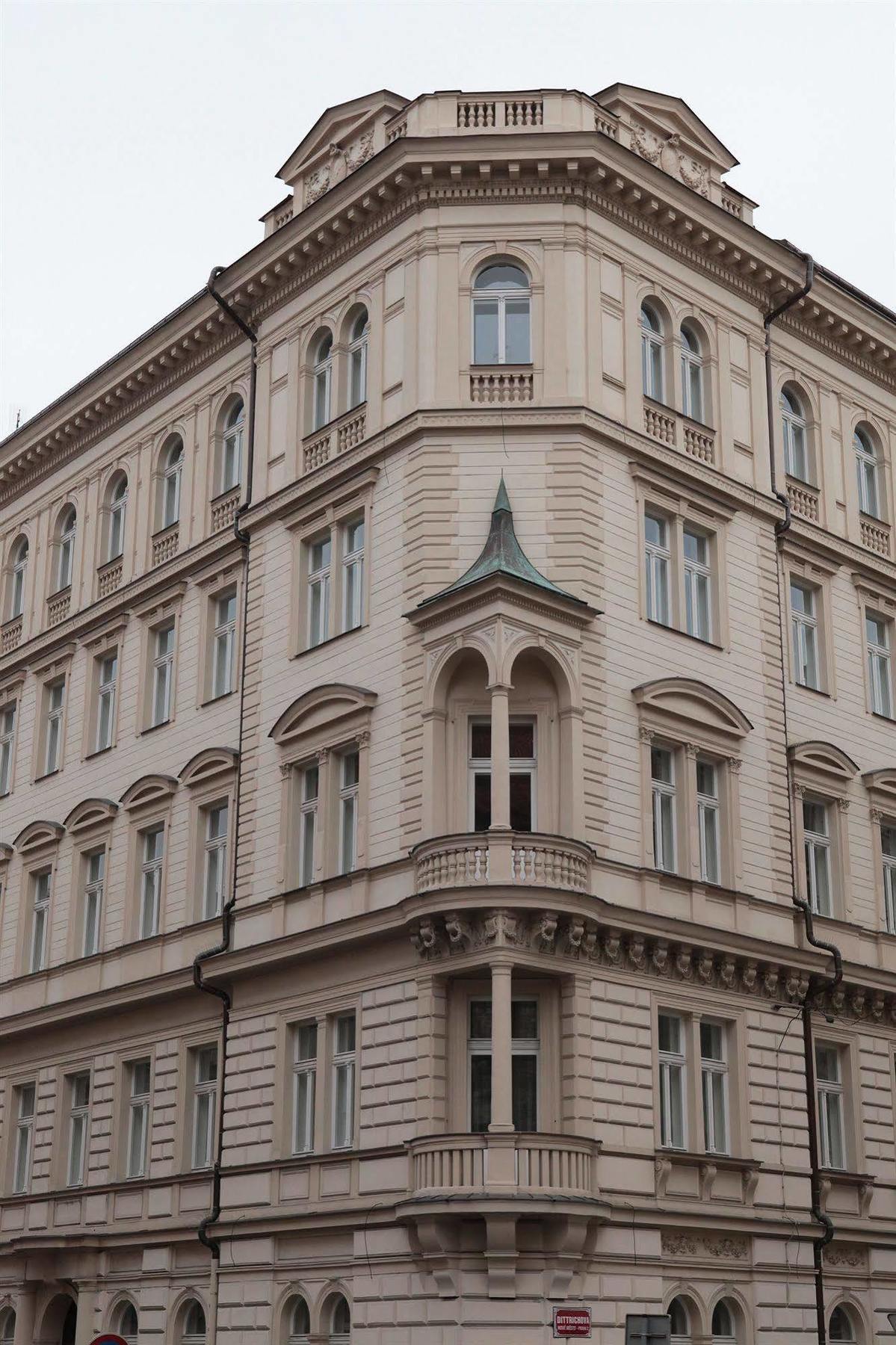 The Palace Suites And Apartments Prague Ngoại thất bức ảnh